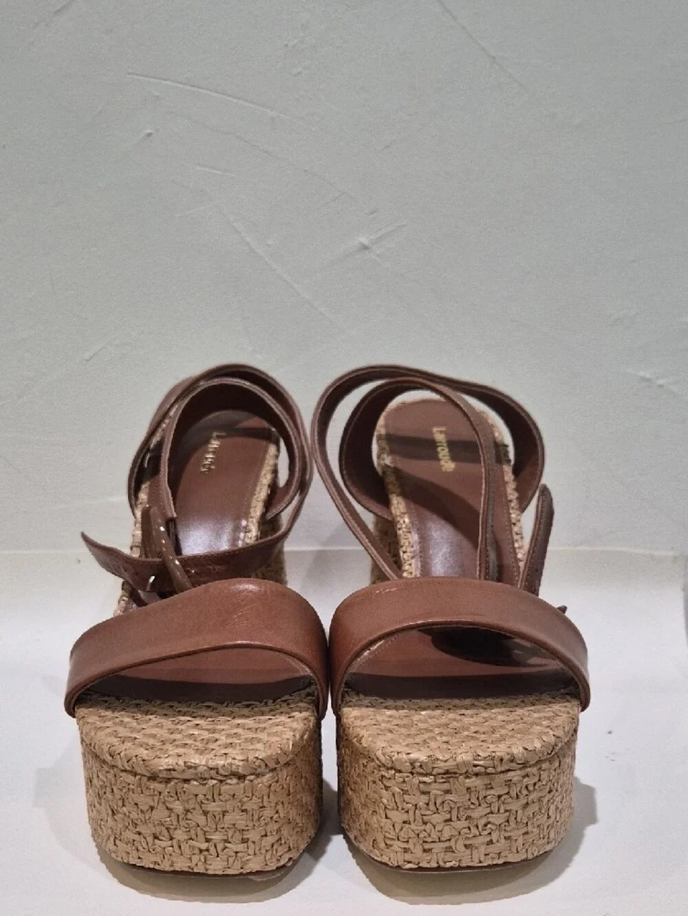 Larroude Dolly Verona Sandal in Caramel/Raffia NWT Size 10